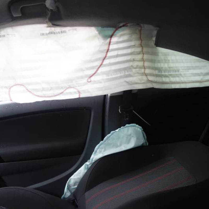 Leve vitre electrique avant droit OPEL CORSA D Photo n°9