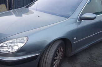 Pare choc avant PEUGEOT 607