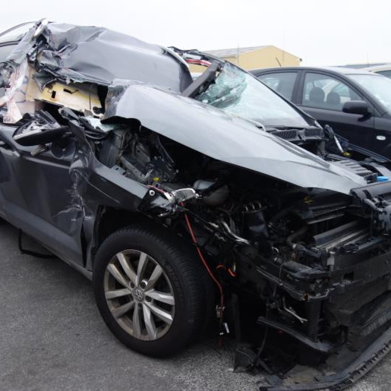 Amortisseur avant gauche VOLKSWAGEN TOURAN 3 Photo n°2