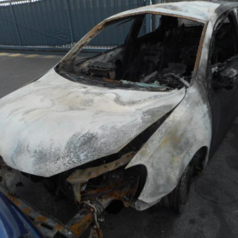 Feu arriere secondaire gauche (feux) VOLKSWAGEN GOLF 6 Photo n°3