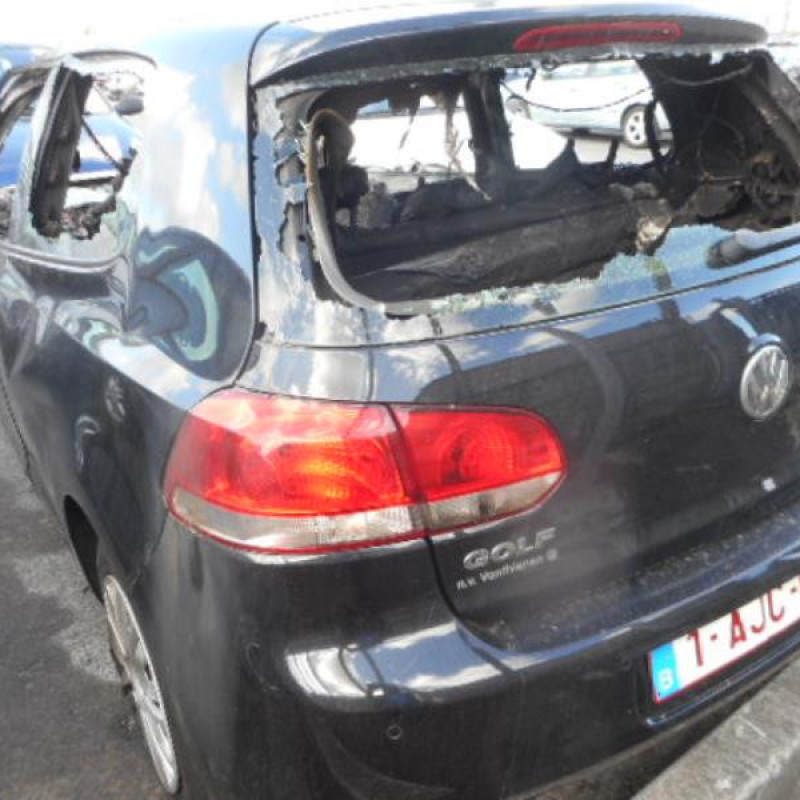Feu arriere secondaire gauche (feux) VOLKSWAGEN GOLF 6 Photo n°5