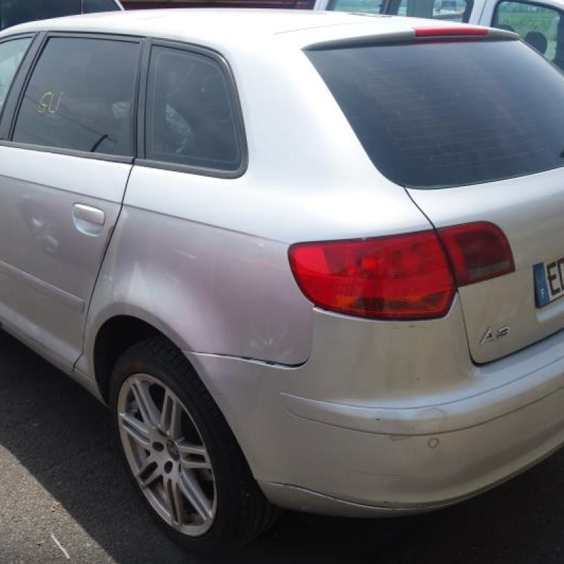 Porte avant droit AUDI A3 2 Photo n°8