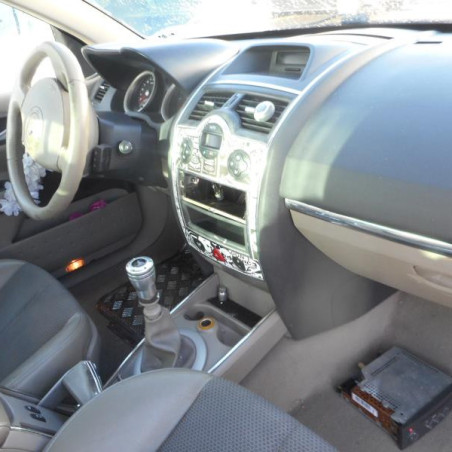 Custode arriere droit RENAULT MEGANE 2