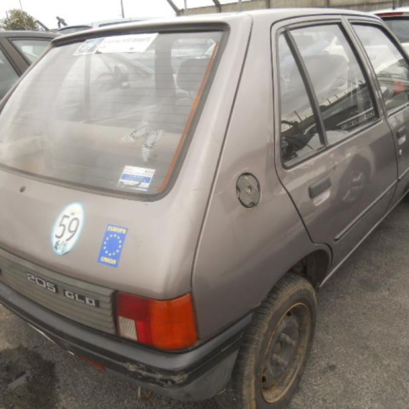 Feu arriere principal droit (feux) PEUGEOT 205 Photo n°5