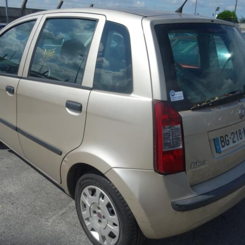 Malle/Hayon arriere FIAT IDEA Photo n°6