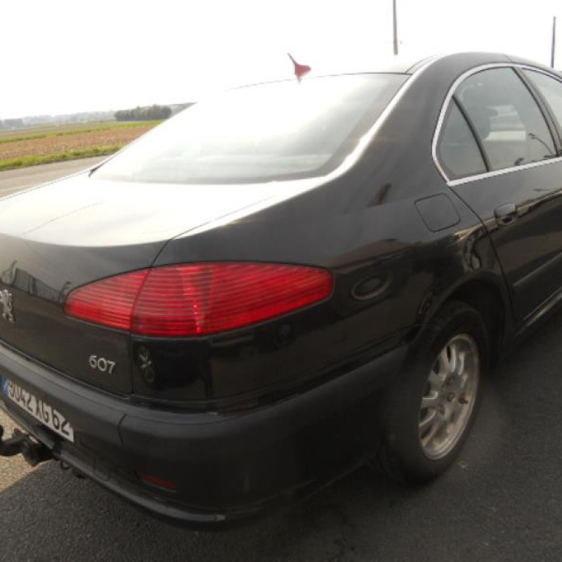 Attache ceinture arriere droit PEUGEOT 607 Photo n°6
