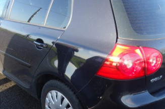 Renfort pare choc arriere (traverse) VOLKSWAGEN GOLF 5