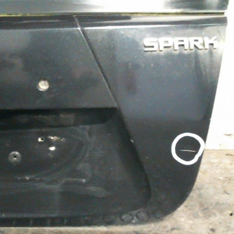 Malle/Hayon arriere CHEVROLET SPARK Photo n°2