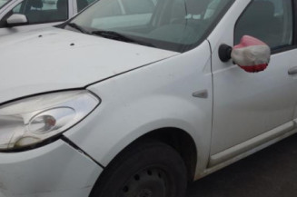 Poignee porte avant gauche DACIA SANDERO 1