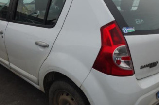 Poignee porte avant gauche DACIA SANDERO 1