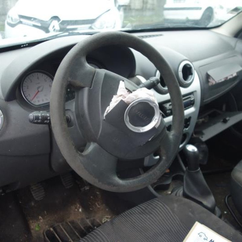 Poignee porte avant gauche DACIA SANDERO 1 Photo n°8