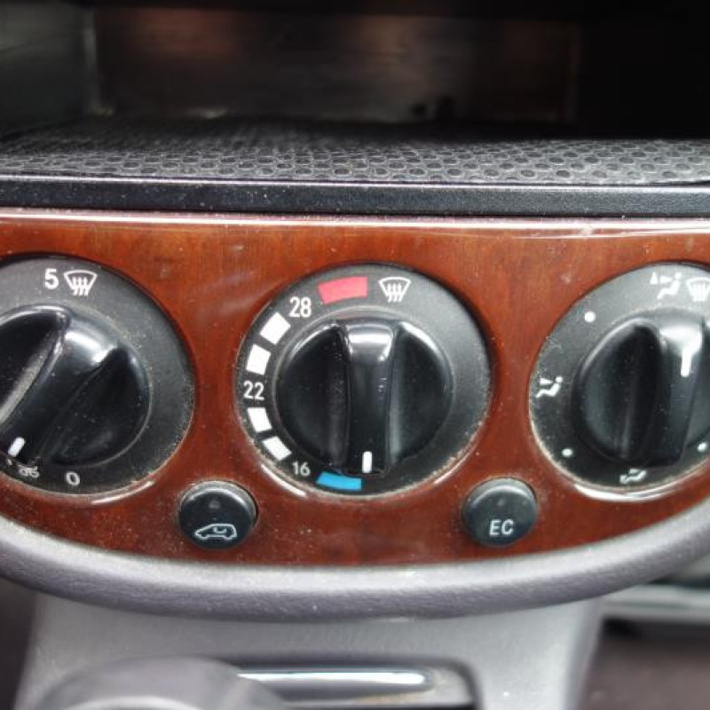 Retroviseur gauche MERCEDES CLASSE A 168 Photo n°9
