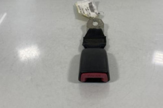 Attache ceinture arriere droit PEUGEOT 107 Photo n°1