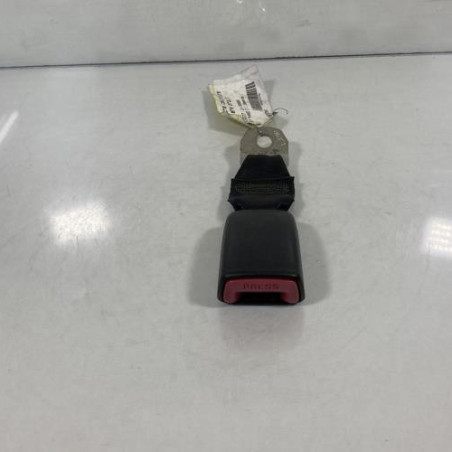 Attache ceinture arriere droit PEUGEOT 107 Photo n°1
