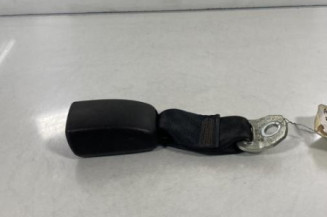 Attache ceinture arriere droit PEUGEOT 107