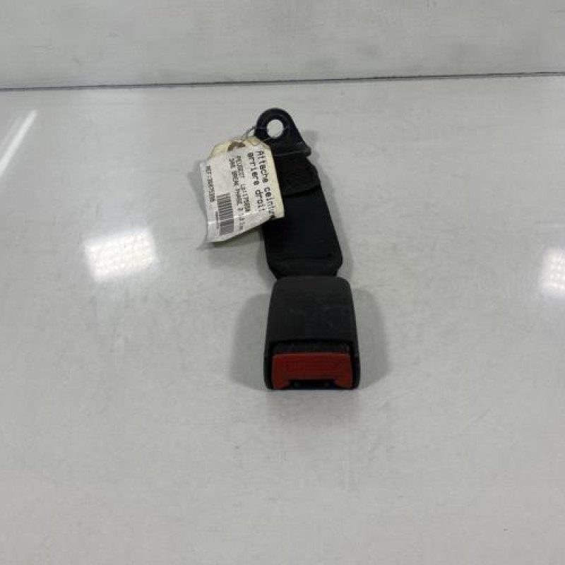Attache ceinture arriere droit PEUGEOT 306 Photo n°1