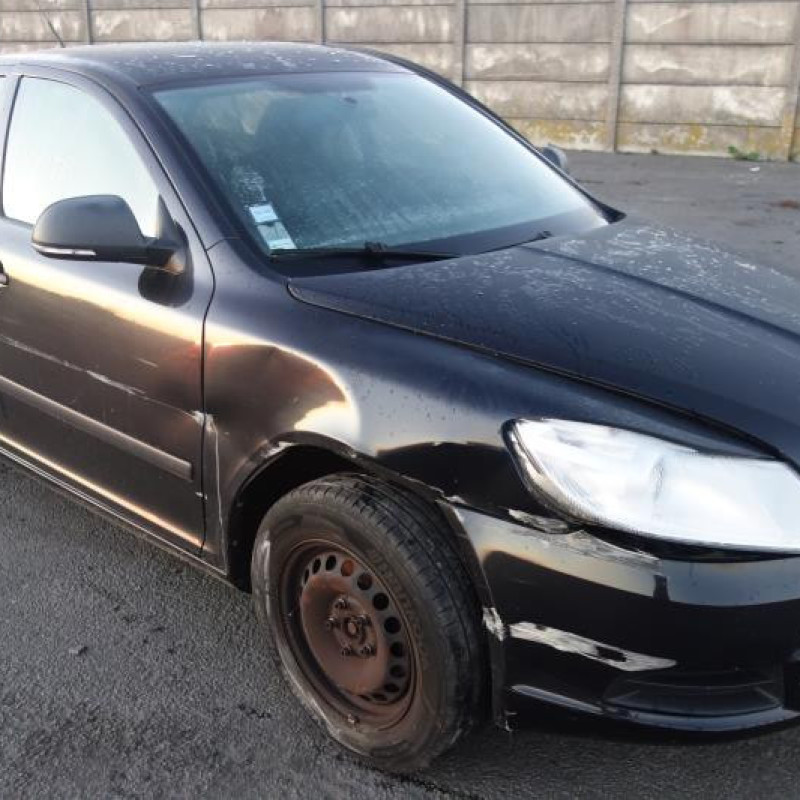 Pretensionneur de ceinture avant droit SKODA OCTAVIA 2 Photo n°5