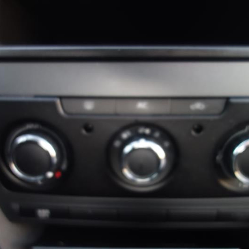 Pretensionneur de ceinture avant droit SKODA OCTAVIA 2 Photo n°9