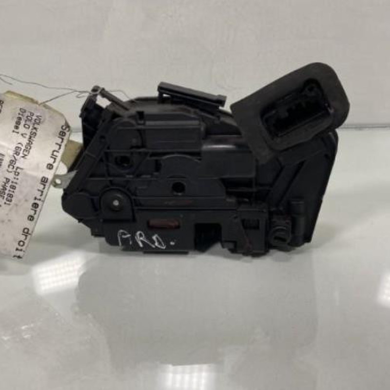 Serrure arriere droit VOLKSWAGEN POLO 5 Photo n°3