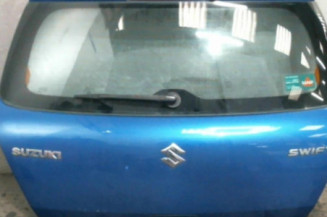 Malle/Hayon arriere SUZUKI SWIFT 3 Photo n°1