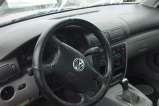 Pare choc avant VOLKSWAGEN PASSAT 4
