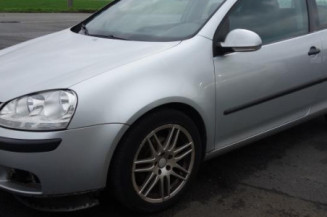 Pretensionneur de ceinture avant droit VOLKSWAGEN GOLF 5