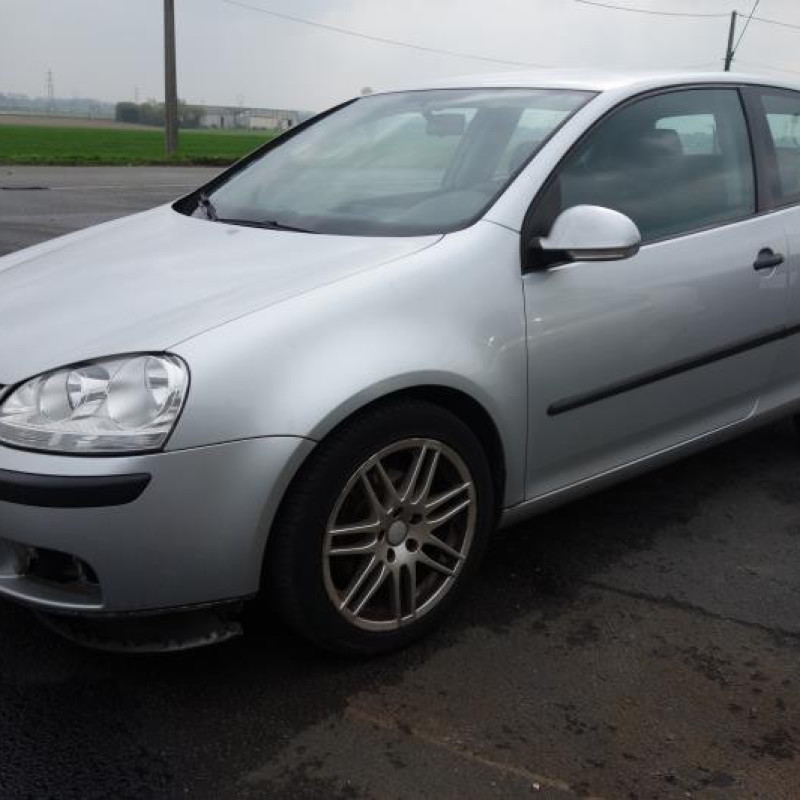 Pretensionneur de ceinture avant droit VOLKSWAGEN GOLF 5 Photo n°4