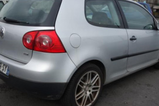 Pretensionneur de ceinture avant droit VOLKSWAGEN GOLF 5