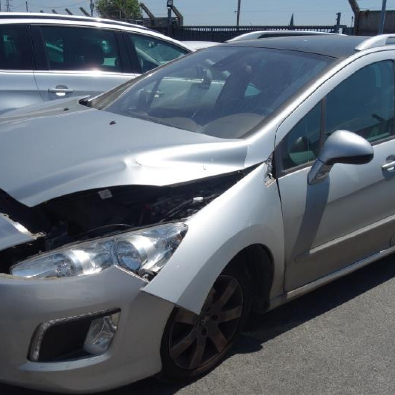 Pretensionneur de ceinture avant droit PEUGEOT 308 1 SW Photo n°4