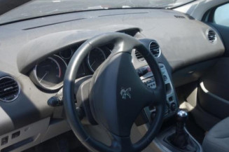 Pretensionneur de ceinture avant droit PEUGEOT 308 1 SW