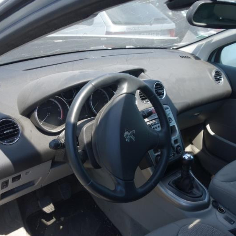 Pretensionneur de ceinture avant droit PEUGEOT 308 1 SW Photo n°8