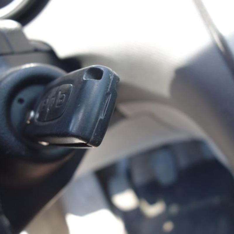 Pretensionneur de ceinture avant gauche PEUGEOT 308 1 SW Photo n°12
