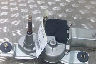 Moteur essuie glace arriere TOYOTA COROLLA 10 Photo n°1