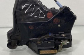 Serrure avant droit TOYOTA COROLLA 10