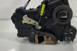 Serrure avant droit TOYOTA COROLLA 10