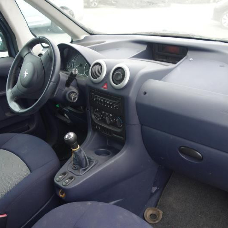 Attache ceinture avant droit PEUGEOT 1007 Photo n°9