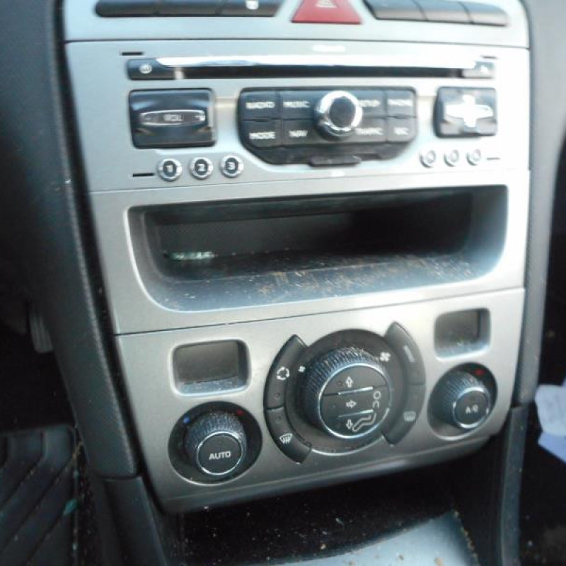 Pretensionneur de ceinture avant gauche PEUGEOT 308 1 Photo n°9