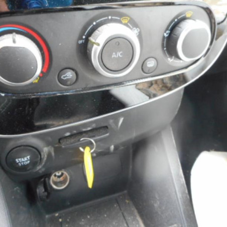 Etrier avant gauche (freinage) RENAULT CLIO 4