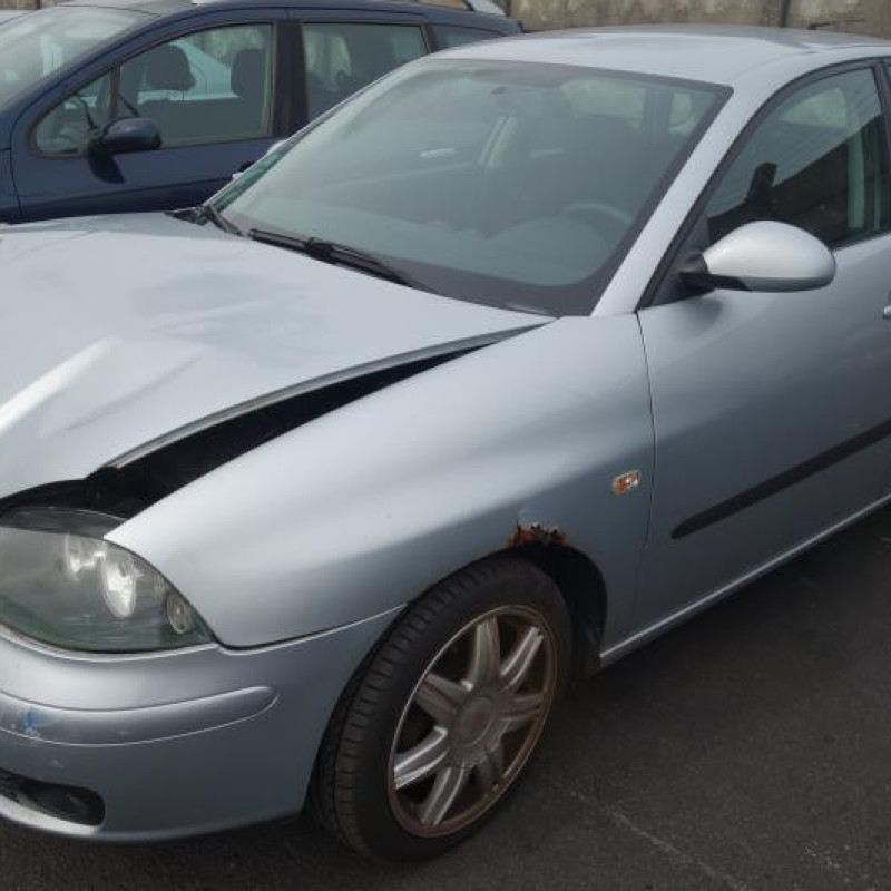 Pretensionneur de ceinture avant gauche SEAT IBIZA 3 Photo n°4