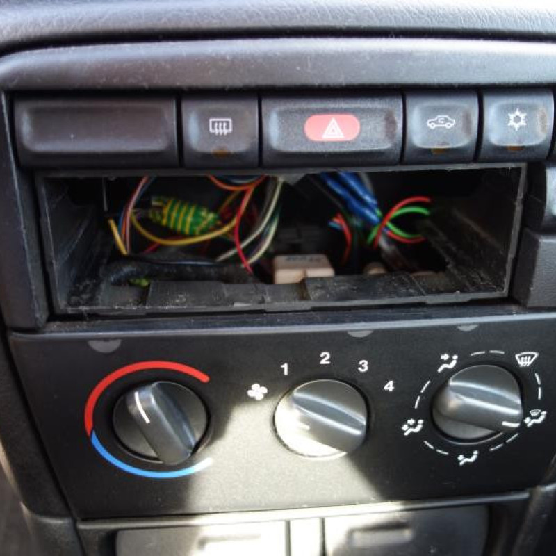 Porte arriere droit OPEL VECTRA B Photo n°8