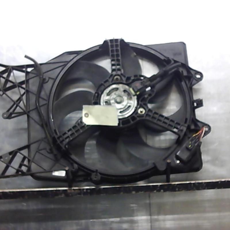 Moto ventilateur radiateur OPEL CORSA D Photo n°2