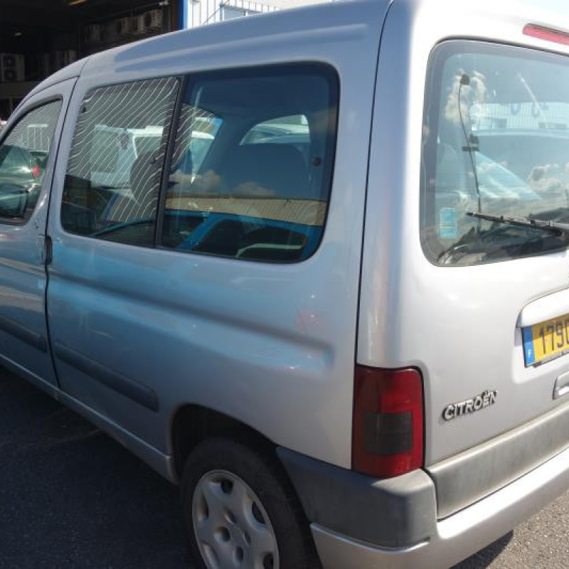 Pare choc avant CITROEN BERLINGO 1 Photo n°8