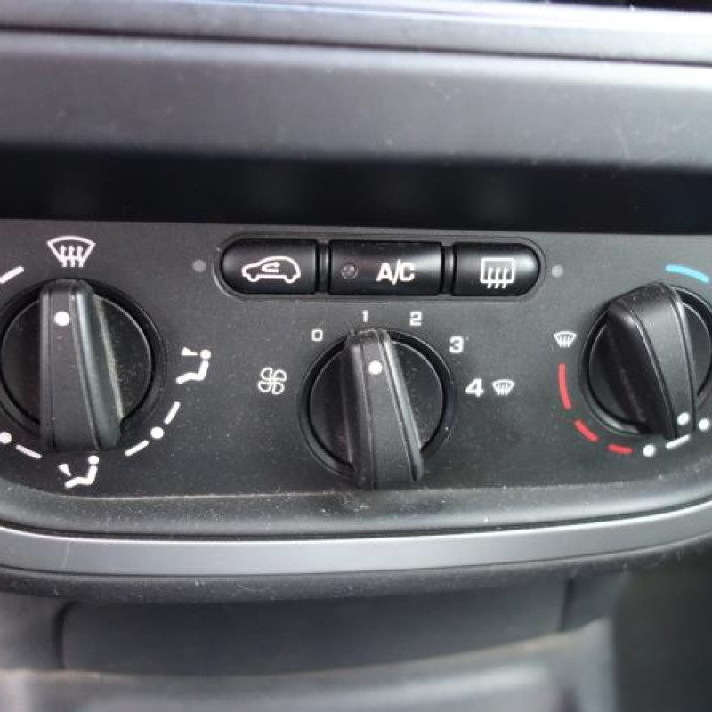 Ceinture arriere gauche CITROEN C3 1 Photo n°9