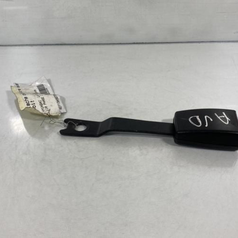 Attache ceinture avant droit HYUNDAI I 10 1 Photo n°3