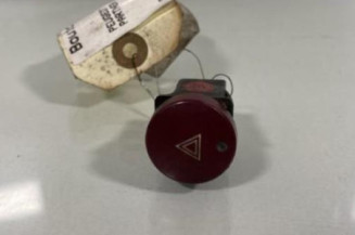 Bouton de warning PEUGEOT PARTNER 1 Photo n°1
