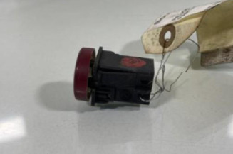 Bouton de warning PEUGEOT PARTNER 1