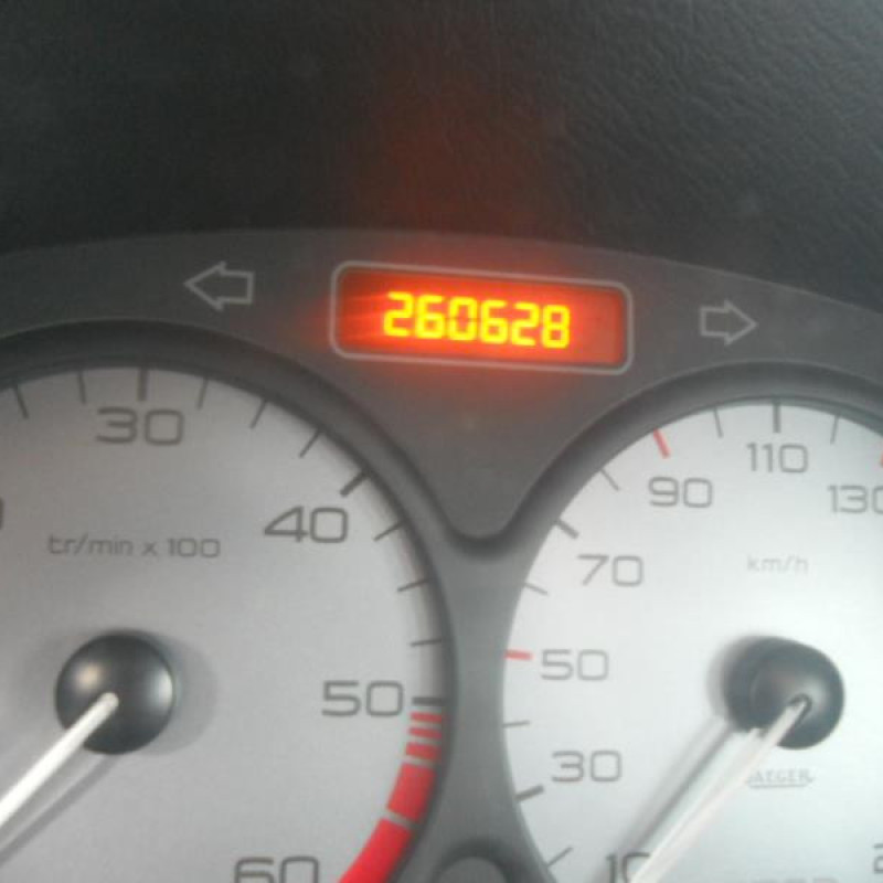 Bouton de warning PEUGEOT PARTNER 1 Photo n°12