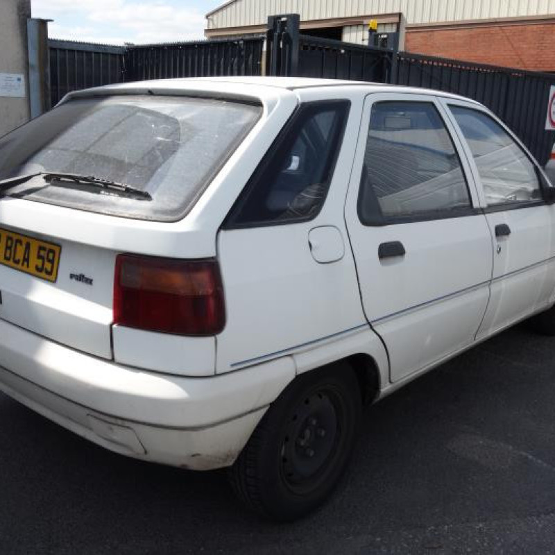 Moteur essuie glace arriere CITROEN ZX Photo n°4