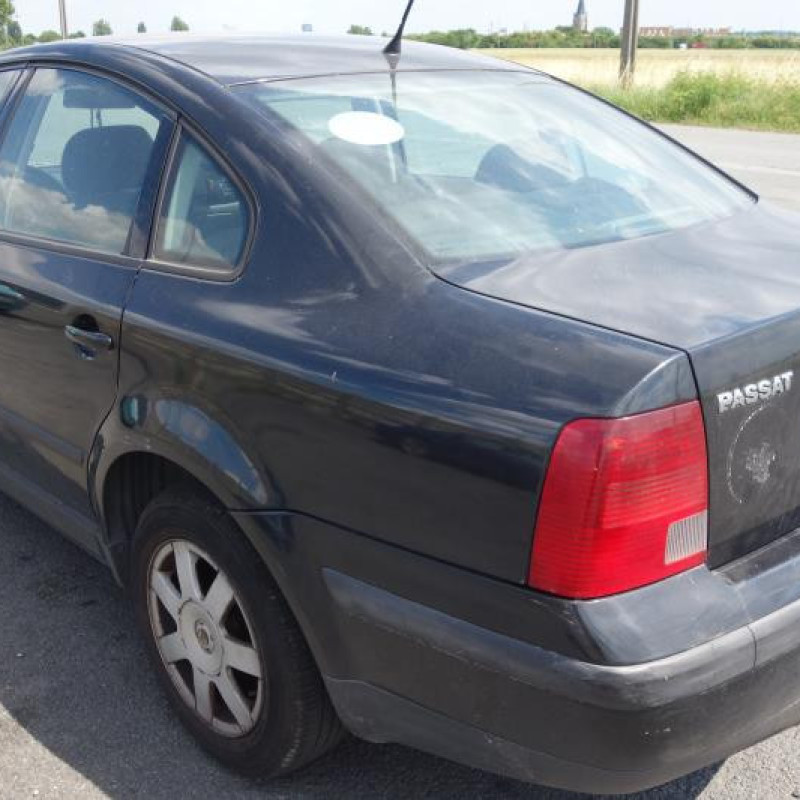 Aile avant gauche VOLKSWAGEN PASSAT 4 Photo n°6