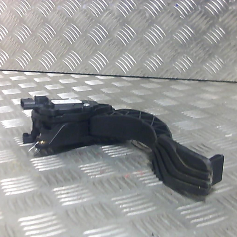 Pedalier d'accelerateur DACIA DUSTER 2 Photo n°1